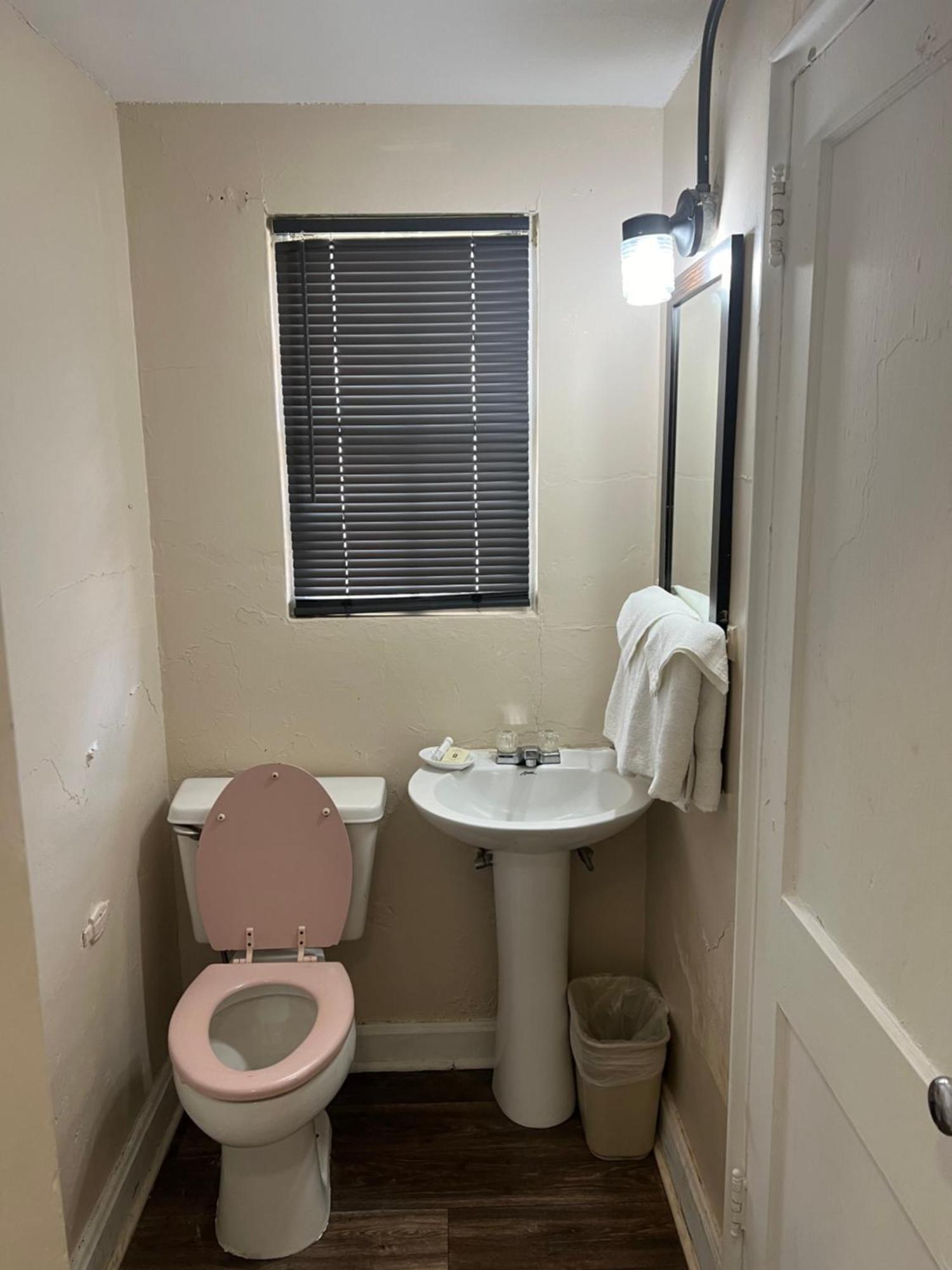 Shiloh Turbeville Inn & Suites-I95 מראה חיצוני תמונה